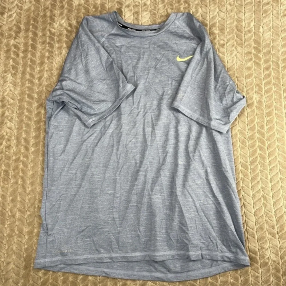 Nike Swim Shirt Mens XL Blue Dri Fit Short Sleeve Outdoors Beach